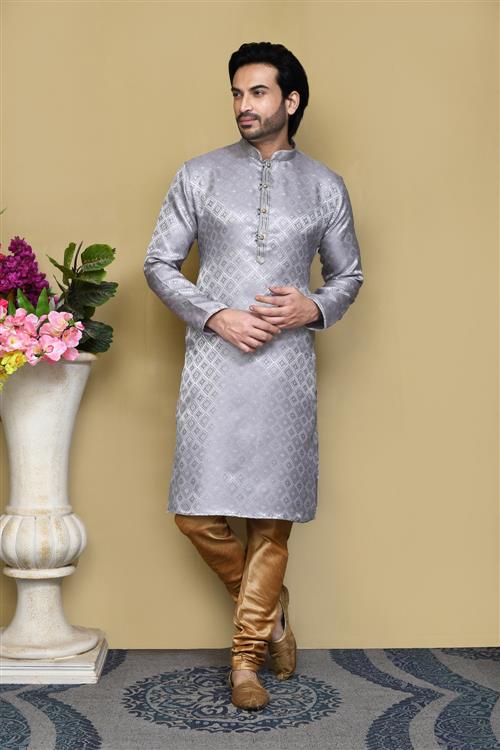 https://media.vinhemfashion.com/Images/RajsahiVol6AVLS571MB2P6UJI9X/image/designer